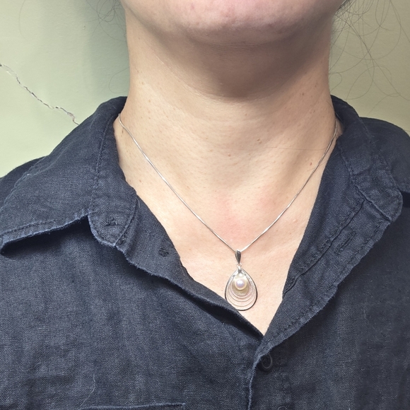 modernist retro Japanese saltwater cultured akoya vintage pearl pendant teardrop - Picture 7 of 7